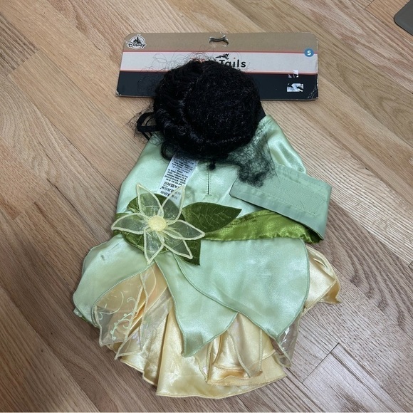 Disney Tail Tiana Dog Pet Costume NWT Small Dress W/ Wig Princess Frog - Picture 2 of 4